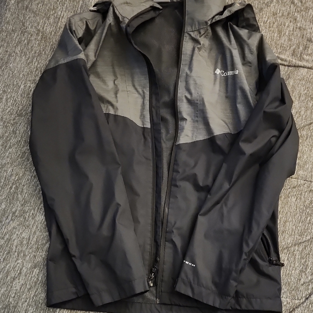 Columbia Black and Gray Raincoat Waterproof Performance